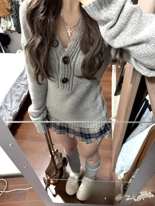 Y2K Gray V‑Neck Sweater
