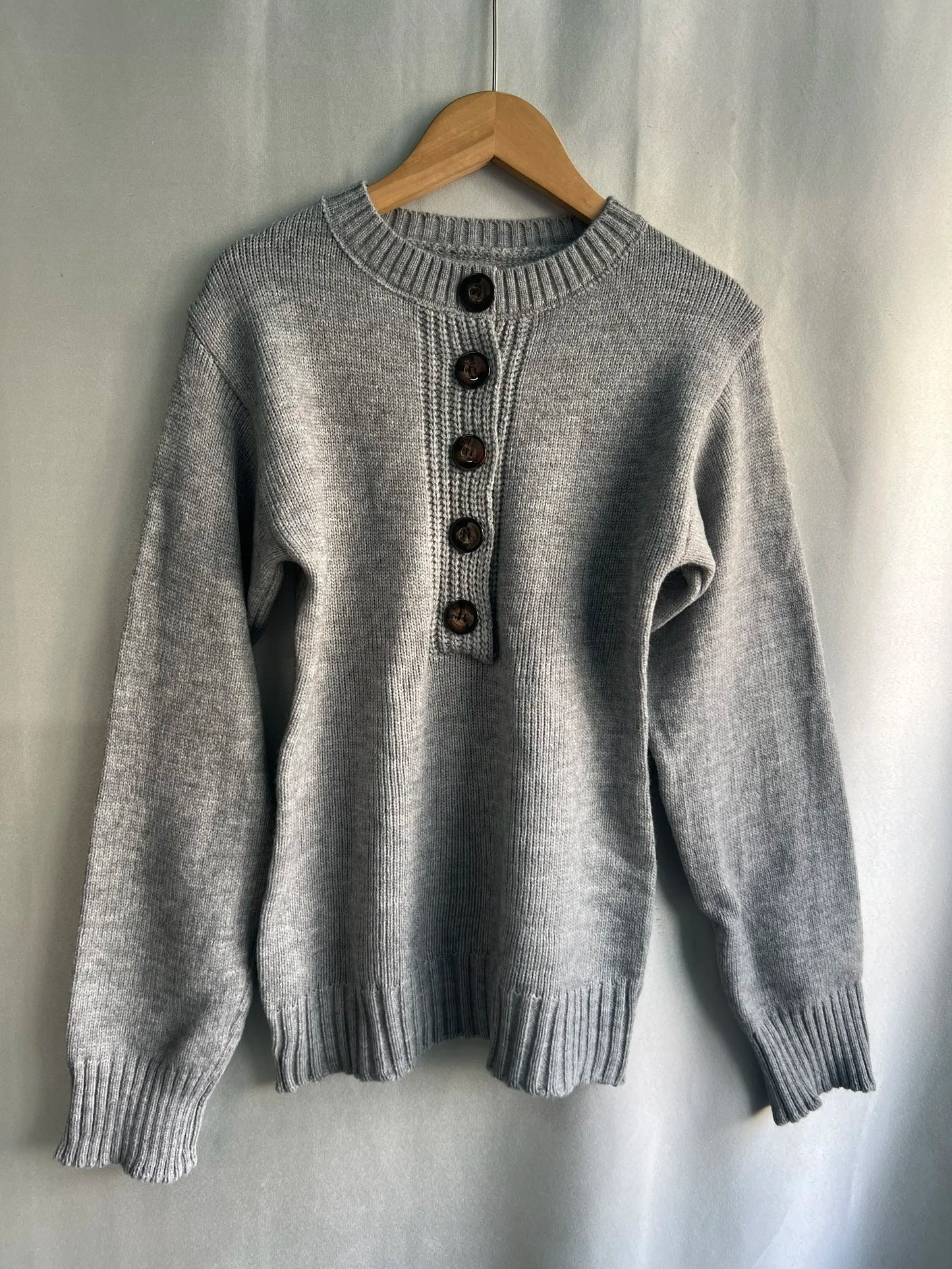 Y2K Gray V‑Neck Sweater